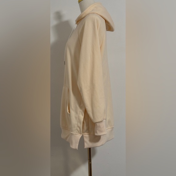 Cozy Yellow Fleece Hoodie with Front Pocket and Side Vents Size Medium - Picture 2 of 12